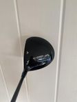Titleist 915 D2 driver 