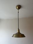 Mässingfärgad taklampa