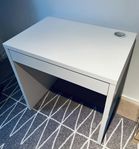 IKEA Micke skrivbord 75X50 VIT som ny!