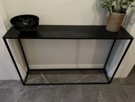 Svart sideboard