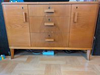 sideboard byrå