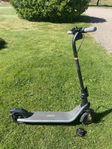 Elsparkcykel / elscooter Ninebot