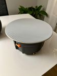 Två takhögtalare, för Atmos m.m