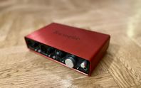 Focusrite Scarlett 2i4 - mint condition
