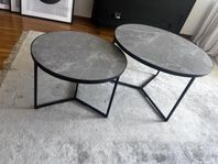 2 bord, går att använda utomhus