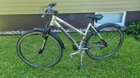 NISHIKI XC3 28" hybrid cykeln i aluminium