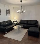 Soffgrupp i skinn/läder, 3+2+sittpall 
