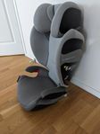 Smidig bilbarnstol med isofix i fint skick