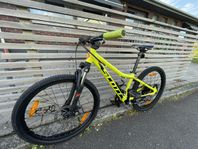 Scott Scale 24”