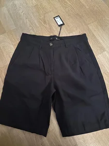 helt nya shorts 