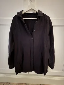 Mörkgrå blus/skjorta från Filippa K strl M