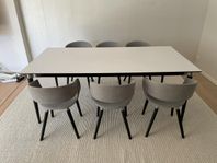 Köksbord plus stolar från Mio