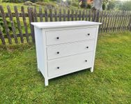 Hemnes byrå med 3 lådor