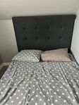 Mörkgrå sänggavel 120 cm