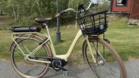 Elcykel Crescent 47 cm – nyskick & smidig mittmotor