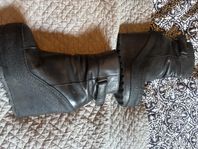 Acne stövlett 38 