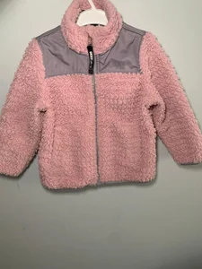  Fina rosa DKNY-jackor.