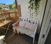 Söt liten träsoffa (endast träsoffa, ej dynor kuddar bord