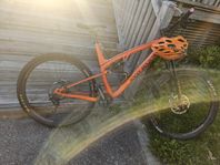 mountainbike Rocky Mountain XL Heldämpad