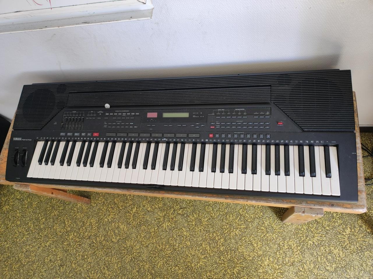 Yamaha PSR-6700 keyboard