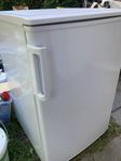 litet kylskåp (ca 120 cm) small sized fridge (about 120cm)