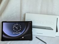 Samsung Tab S9 FE WiFi + trifold-fodral + tangentbordsfodral