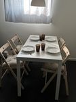 Matbord och stolar
