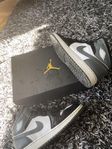 Air Jordan 1 mid str 38,5.