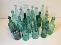 Blågröna/turkosa glasflaskor