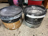 Vit grundfärg och fasadfärg Alcro