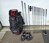 Komplett golfset med grafit klubbor och bag. Höger / Grafit