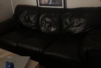 sofa 3 sits