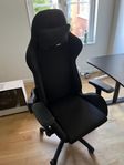 Gamingstol taurus blackout tyg