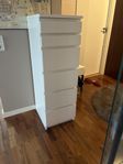 IKEA byrå med 6 lådor och spegel 