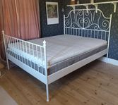 Säng 200 x 160