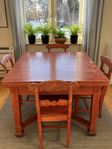 Lantligt rustikt bord i " Carl och Karin Larsson-stil"
