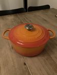 Le Creuset gryta 26 orange (volcanic)