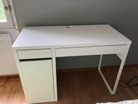 Skrivbord
