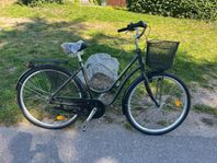 Olika modeller av Monark damcyklar, 28", 3 samt 7 växlar