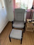 Fåtölj med fotpall 