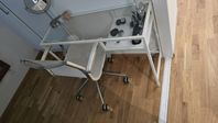 Skrivbord med glasskiva – bra skick