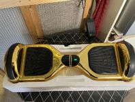 Hoverboard i snygg chromeguld