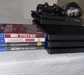 PS4 + PS4 Pro Paket med Kontroller och Spel - Göteborg