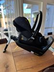 Maxi-Cosi babyskydd med Isofix bas