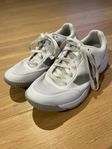 Gympaskor strl 36