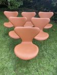 6 st Arne Jacobsen Sjuan-stolar –  tidlös dansk design