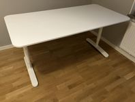 Skrivbord 
