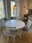 Matbord och stolar
