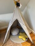 Roommate tipi lektält, matta och kuddar