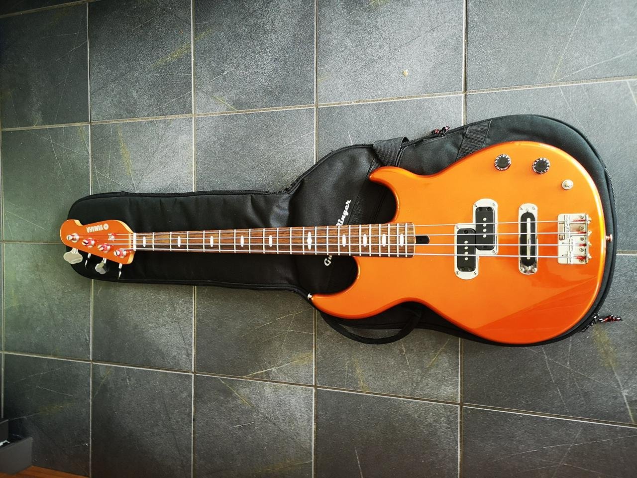 Yamaha BB414